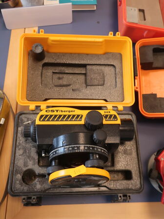 Nivelleringsapparat CST/Berger 24X