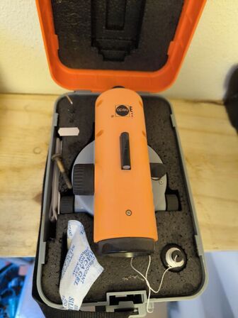 Nivelleringsapparat NEDO F24 