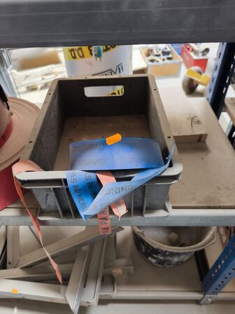 Indhold på reol (venstre fag)