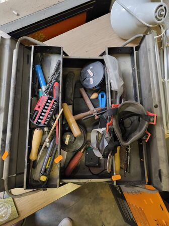 Værktøjskasse m. indhold