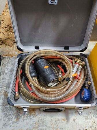 Tryksæt til afpropning af rør