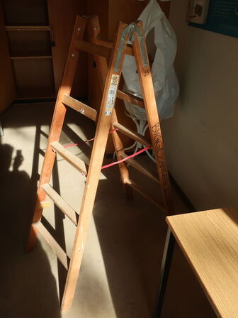 5 trins JUMBO wienerstige i træ 1,4m