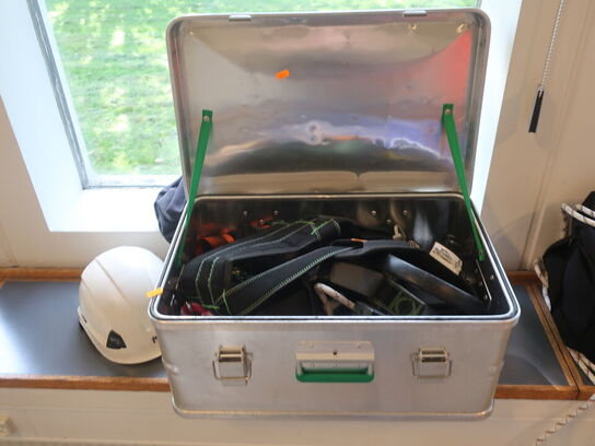 Redningshejs SKYLOTEC MILAN & alukasse inkl. indhold