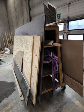 Stor A-vogn inkl. indhold