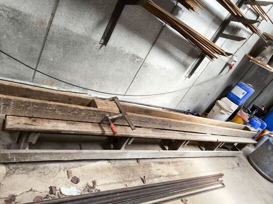 Stålklipper inkl. træborde