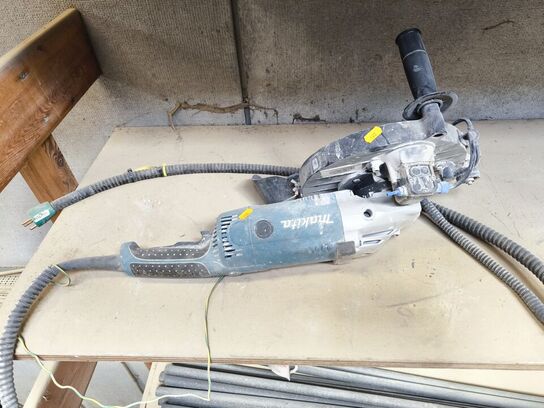 Betonsav MAKITA GA9020R