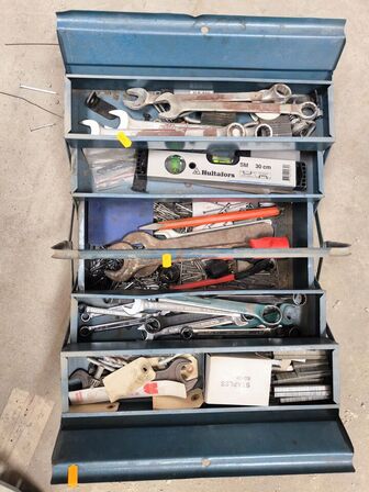 Værktøjskasse m. indhold