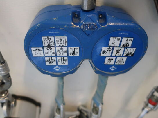 Div. sikringsgrej, faldblokke m.v. inkl. stativ