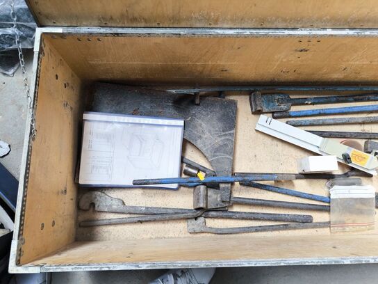 Værktøjskasse inkl. indhold