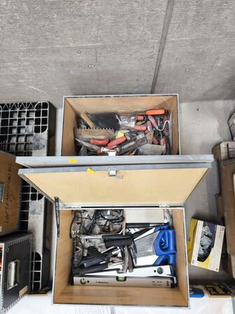 2 stk. værktøjskasser inkl. indhold