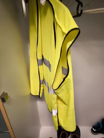 Div. sikkerhedssko, veste & hjelme