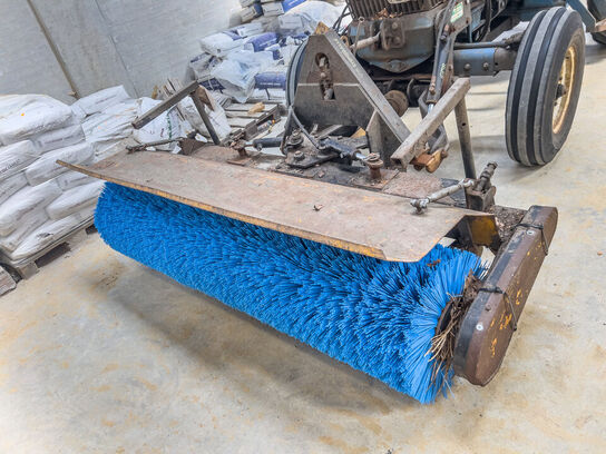 Traktor FORD 6619 m. kost