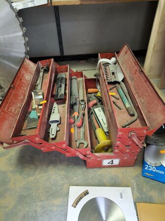 Værktøjskasse m. indhold