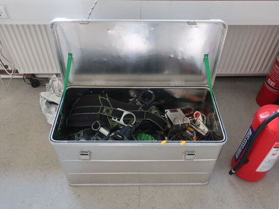 Redningshejs SKYLOTEC MILAN & alukasse inkl. indhold