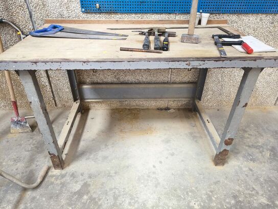 Filebænk inkl. indhold