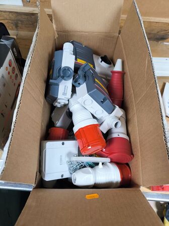 Div. elektrikerværktøj, materiel m.v.