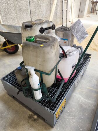 2 stk. kemistationer inkl. indhold