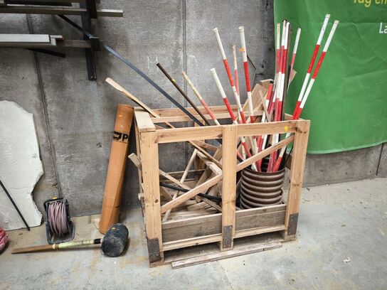 Gummihammer, dampspærre, kabeltrome, træbur m.v.