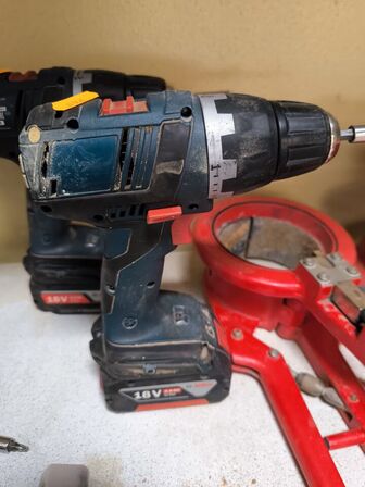 Vinkelsliber & skruemaskiner BOSCH