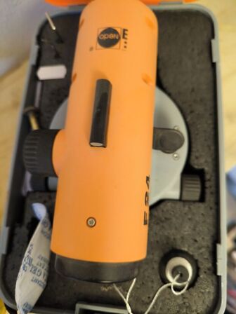 Nivelleringsapparat NEDO F24 