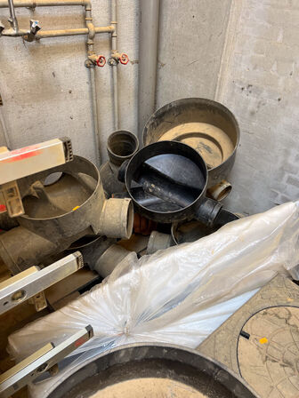 Kloakrør div. størrelse, længder m.v. (se billeder)