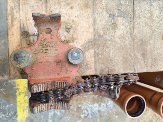 Filebænk m. RIDGID kæberørholder