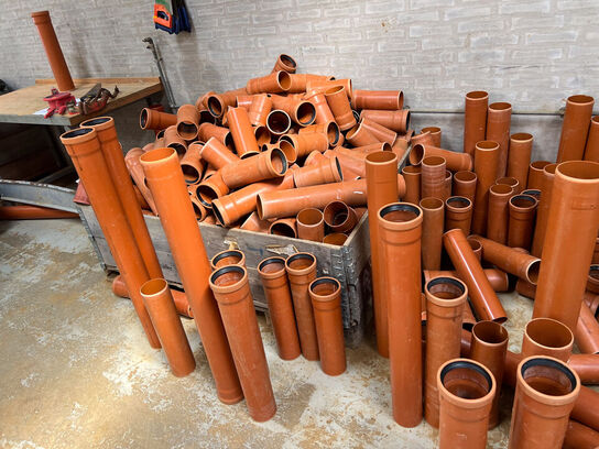 Kloakrør div. størrelse, længder m.v. (se billeder)