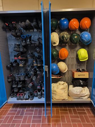 Sikkerhedssko & hjelme