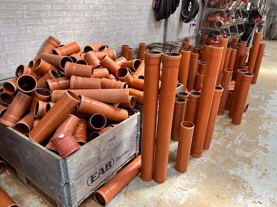 Kloakrør div. størrelse, længder m.v. (se billeder)