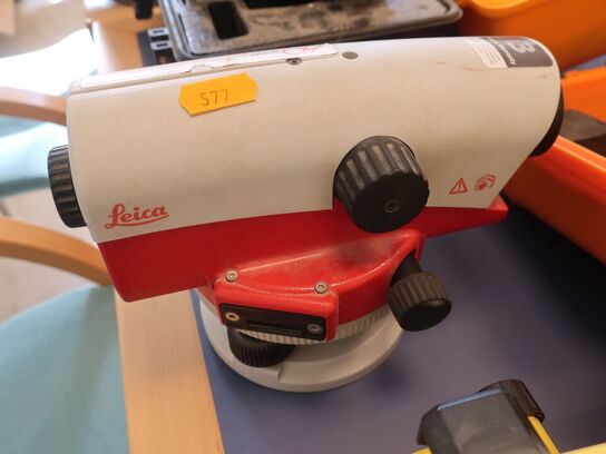 Nivelleringsapparat LEICA NA724