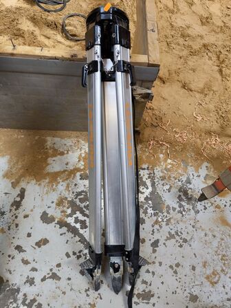 Stativ LASERLINER til nivelleringsapparat