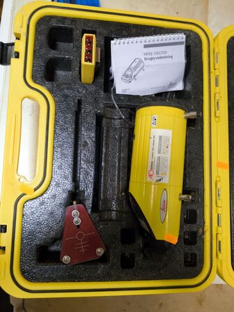 Rørlægningslaser LEICA PIPER 100