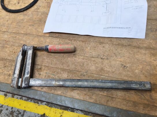 Filebænk m. RIDGID kæberørholder