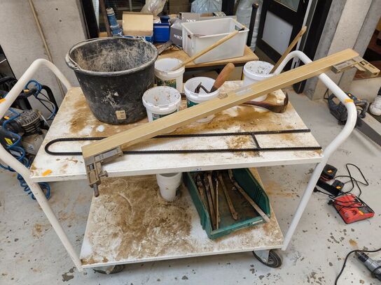 Rullebord inkl. indhold