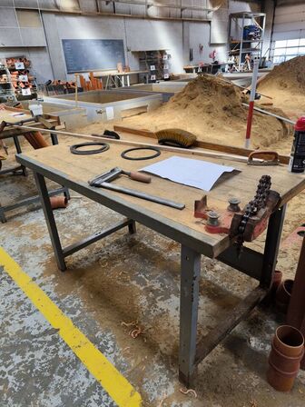 Filebænk m. RIDGID kæberørholder