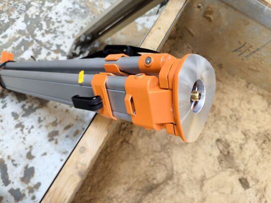 Stativ til nivelleringsapparat