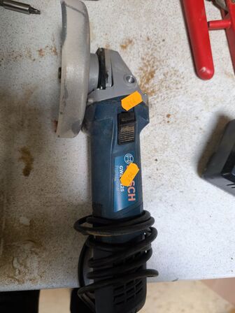 Vinkelsliber & skruemaskiner BOSCH