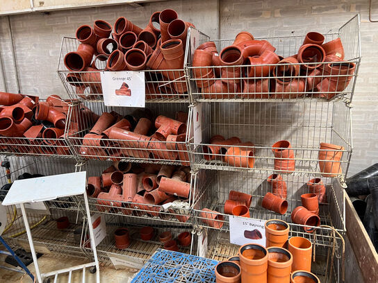 Kloakrør div. størrelse, længder m.v. (se billeder)