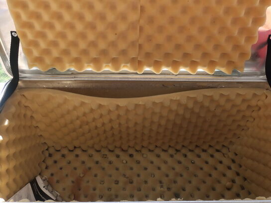 Alukasse m. foring & plastkuffert (tomme)