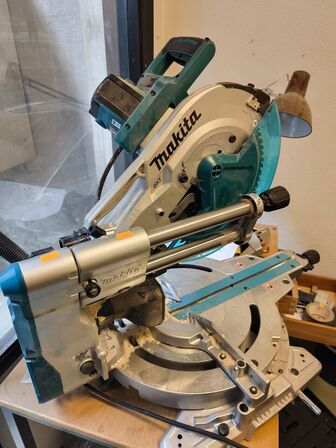 Kapsav MAKITA LS1219L