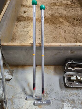 2 stk. BARON håndstamper med vinkel