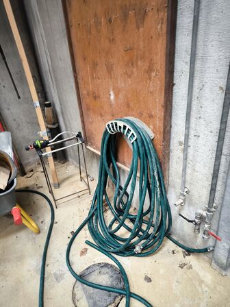 Div. håndredskaber, trillebøre m.v.