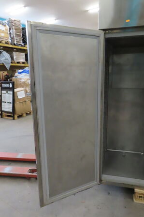 Dobbeltdørs køleskab