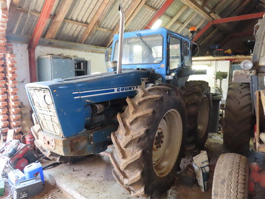 Traktor COUNTY 1164