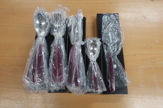 49 stk. BUGATTI Glamour Rosso Granata bestik(48), kagespade(1)