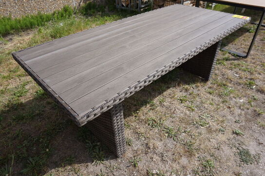 Vila Tjørn havebord Rattann/nonwood 210x95 cm Askegrå 