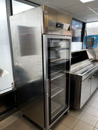 Køleskab TEFCOLD RK710G