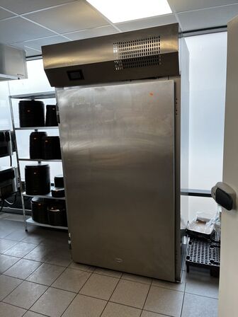 Afrimningsskab/Optøningsskab FOSTER LxBxH: 120x90x221 cm.