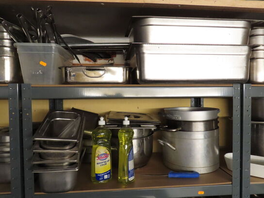 3 stk. reoler med indhold