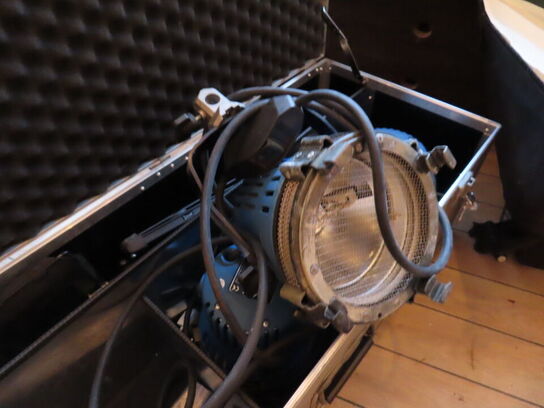 3 stk. tungstens spot, ARRILITE 800W i alukasse